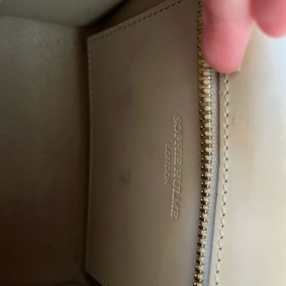 Sophie hulme - Picture 4 of 8